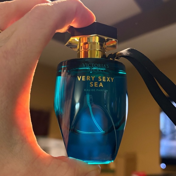 Ray. De Parfum by Victoria’s Secret Brand.  NIB - Picture 5 of 8